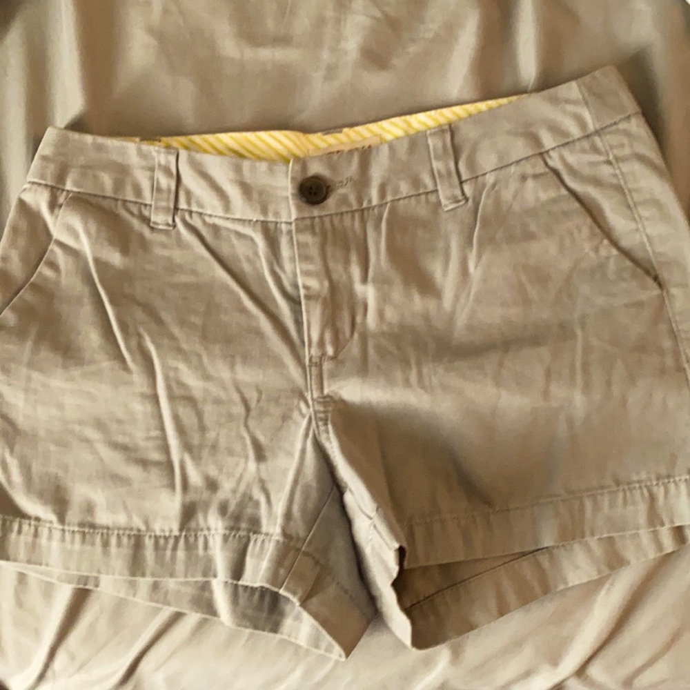 Grey shorts